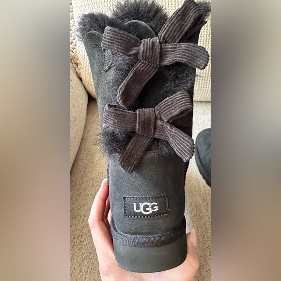 UGG Bailey Bow Boot - Picture 11 of 16